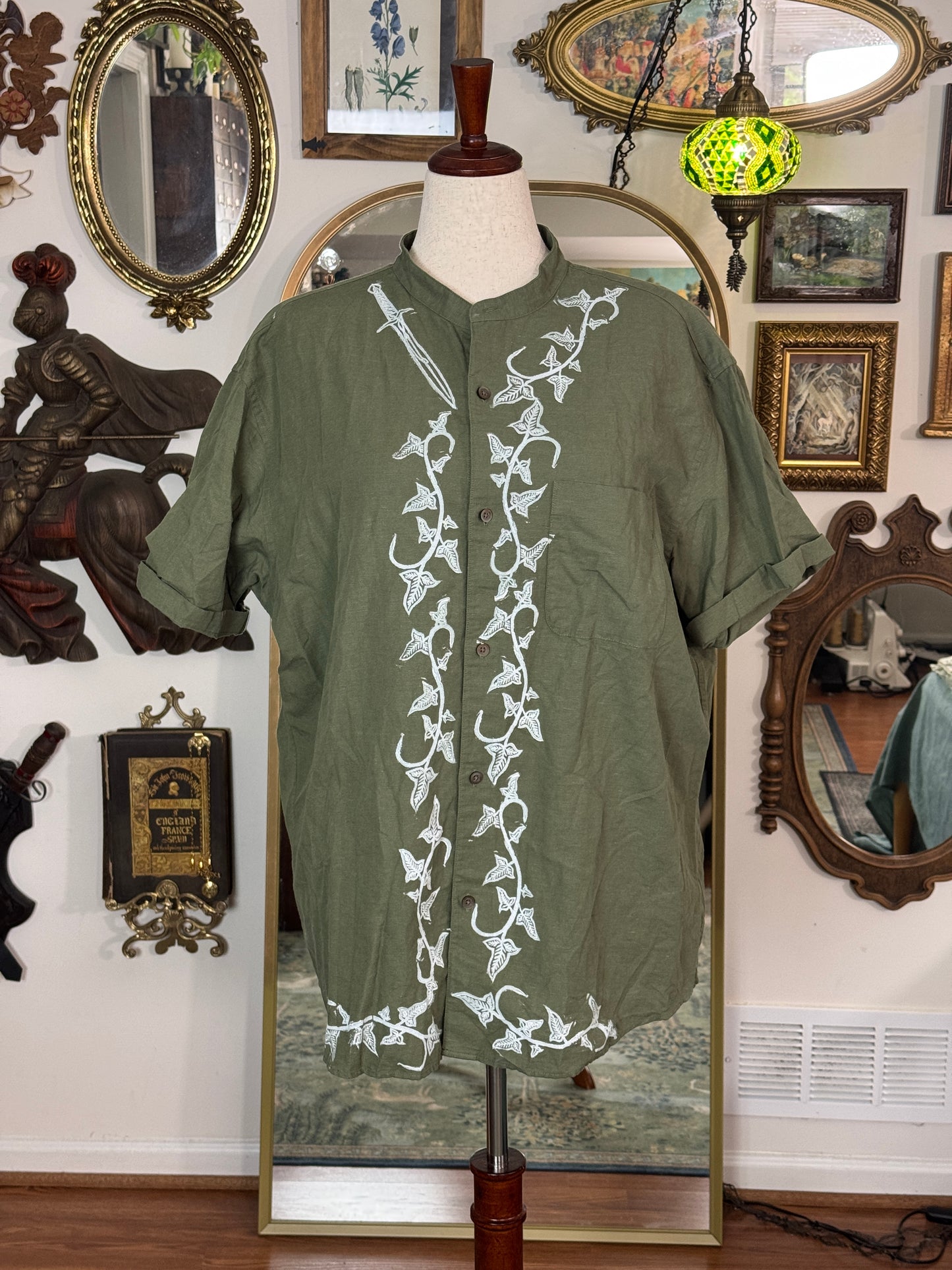 Halfling's Courage Button Up