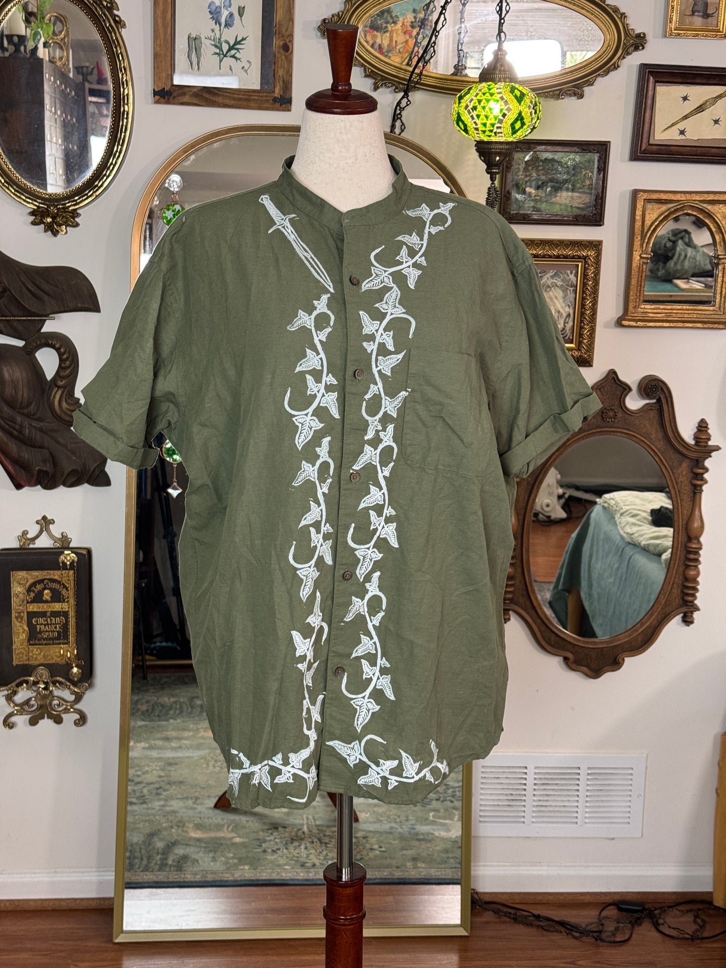 Halfling's Courage Button Up
