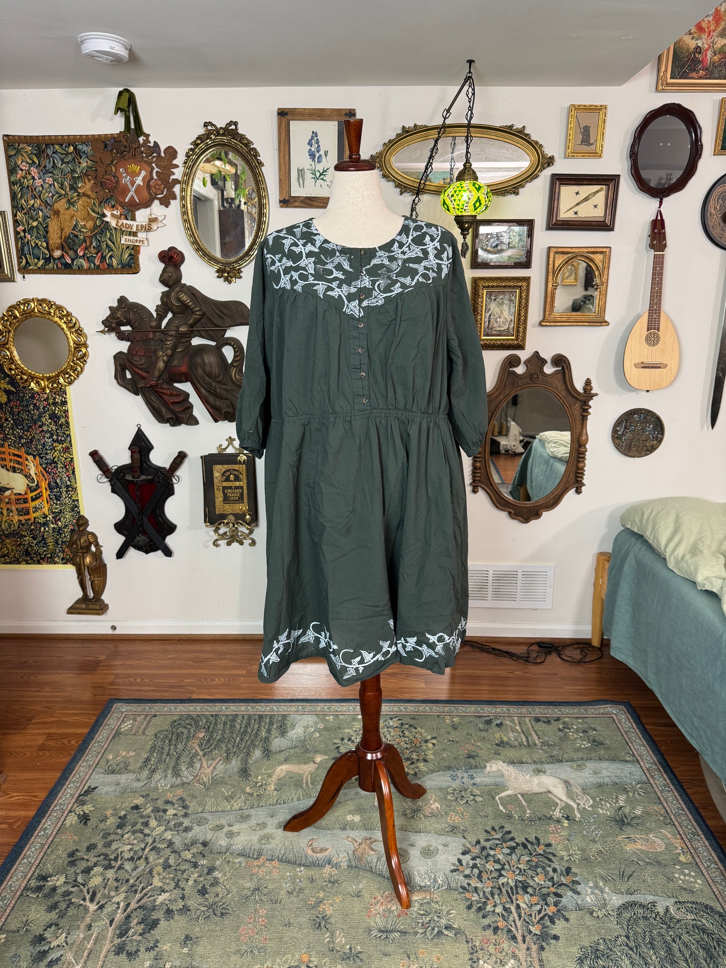 Halfling's Courage Dress