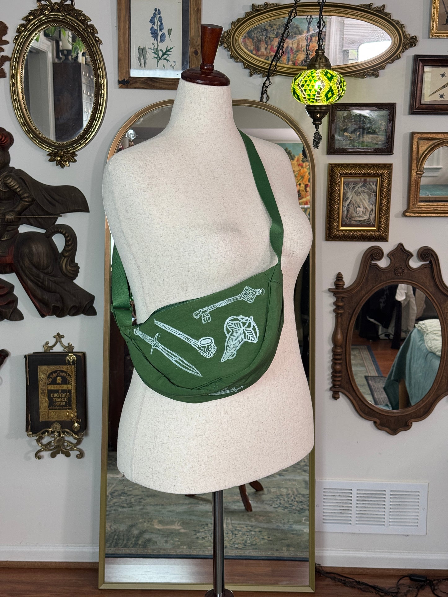Halfling's Courage Crossbody
