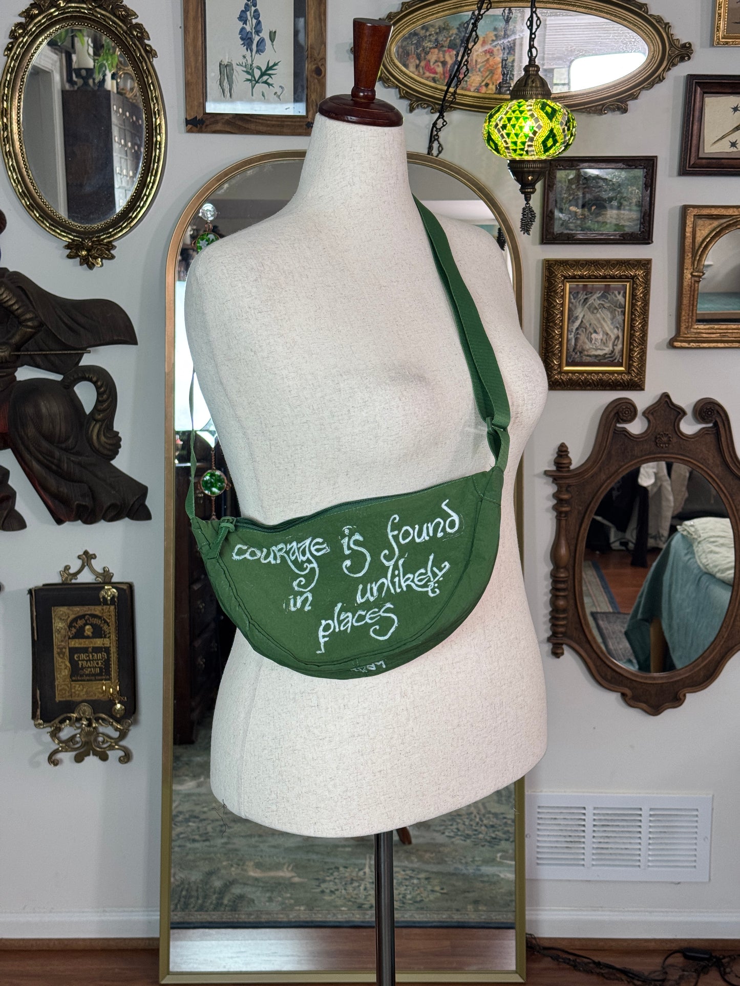 Halfling's Courage Crossbody