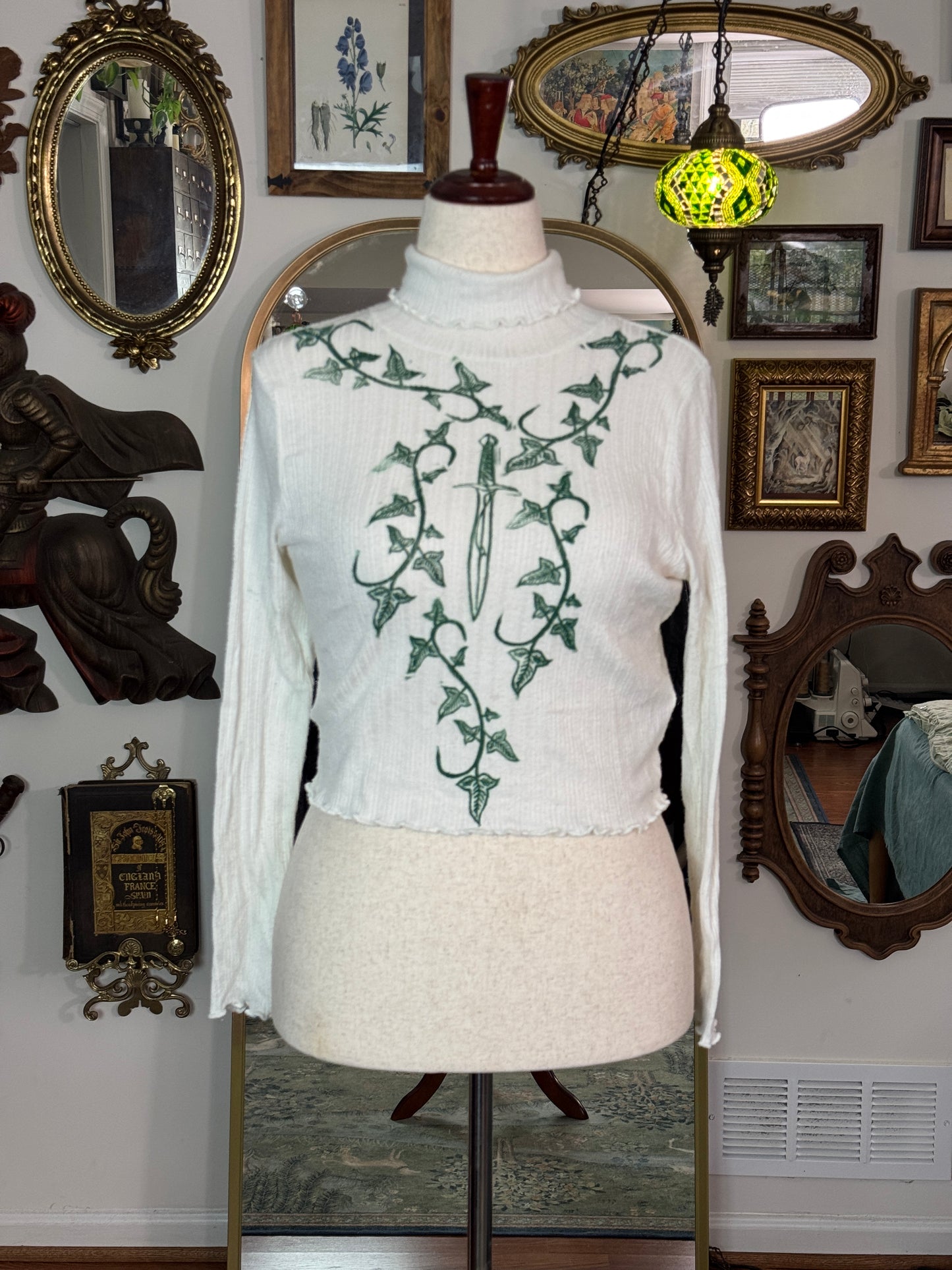 Halfling's Courage Top