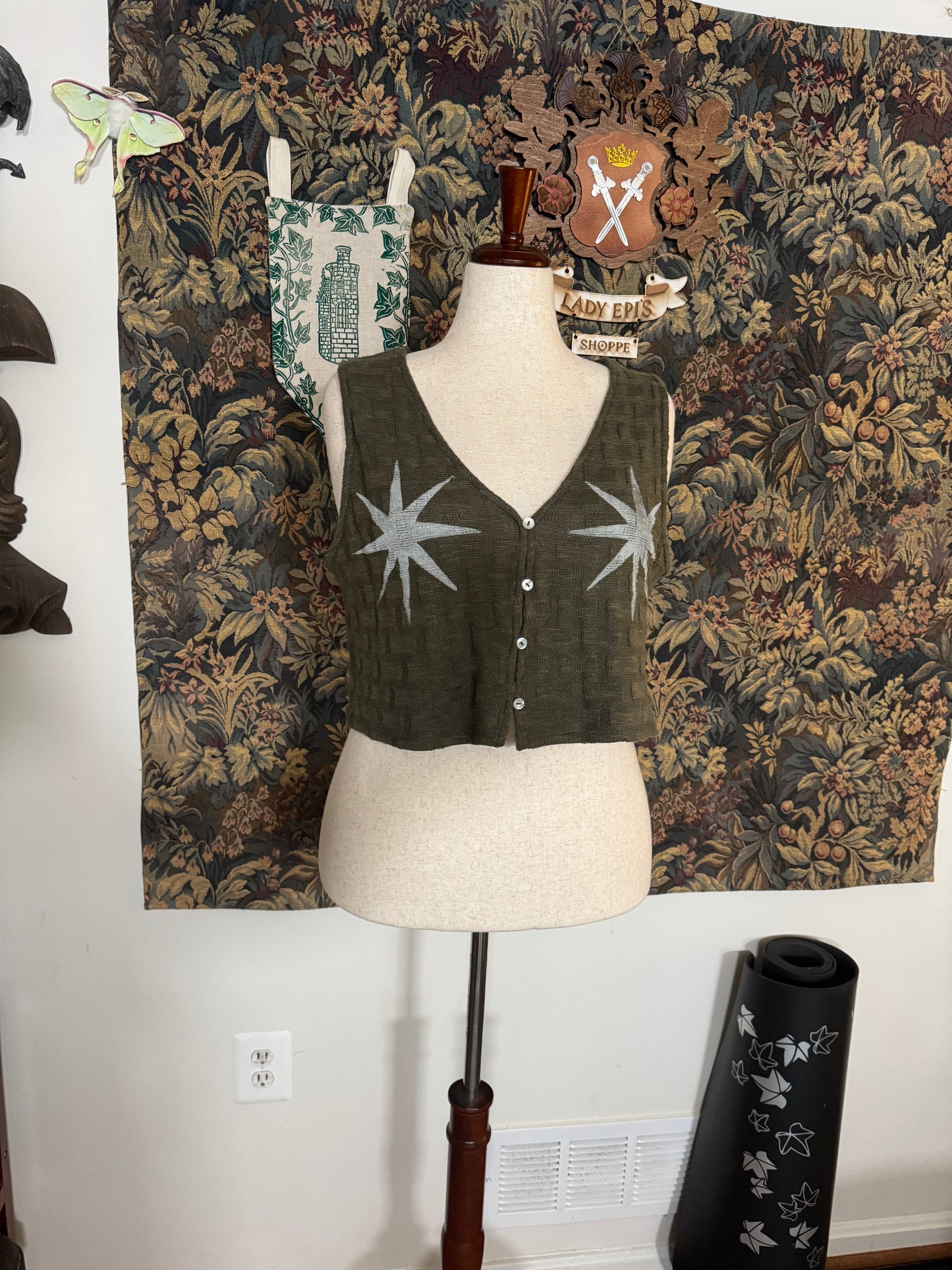 Weirdeival Crop Vest